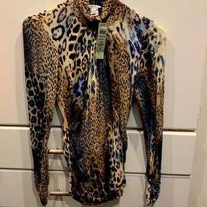 New Cache light weight turtleneck